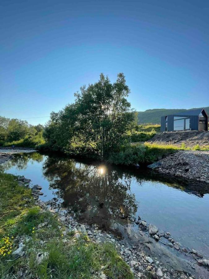 Storjord Farmstay Glamping Тромсьо Екстериор снимка