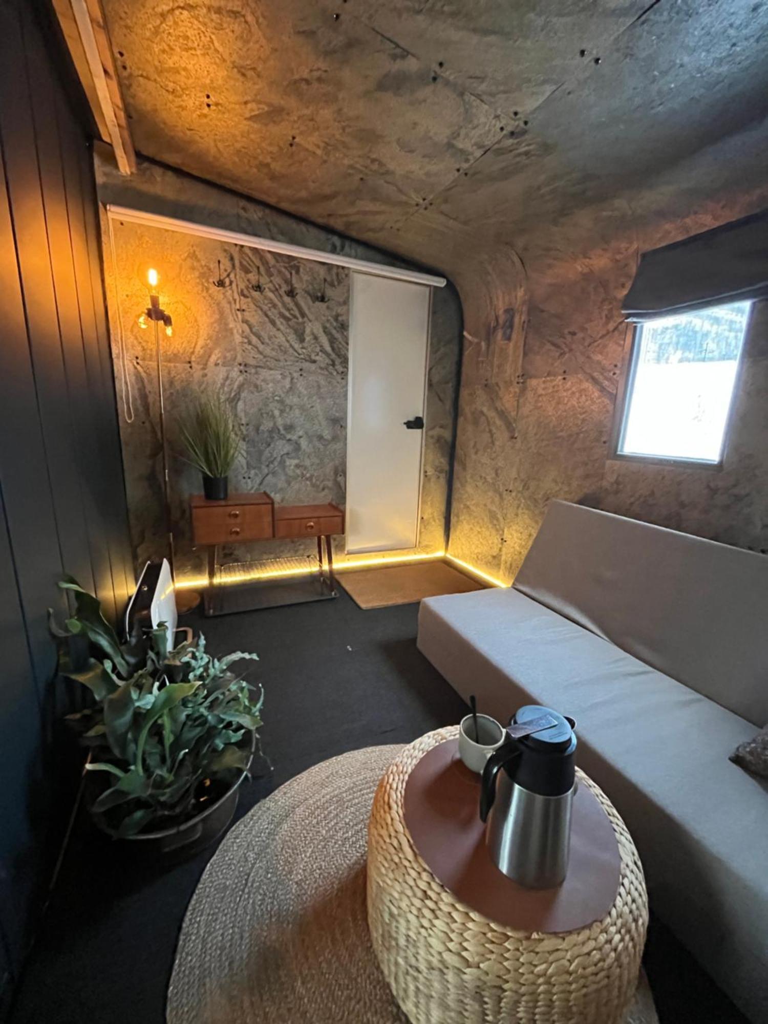 Storjord Farmstay Glamping Тромсьо Екстериор снимка
